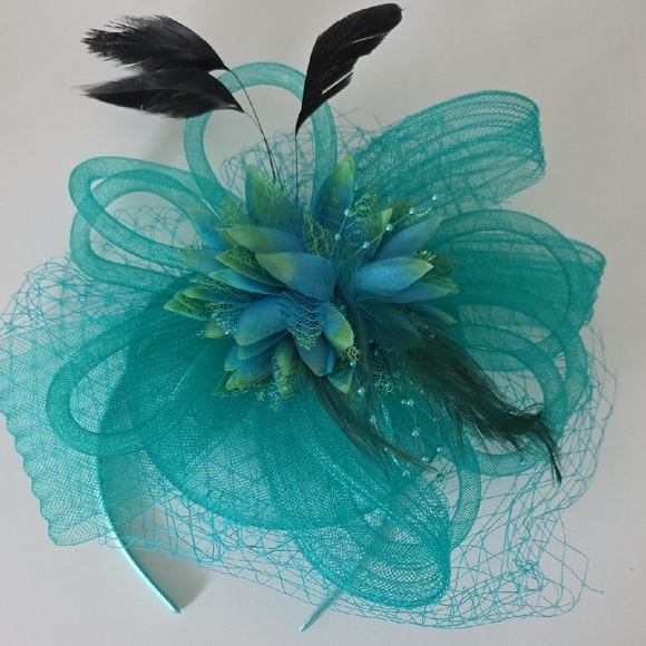 Chic Pink and Teal Feather Fascinator Duo - Picture 2 of 5